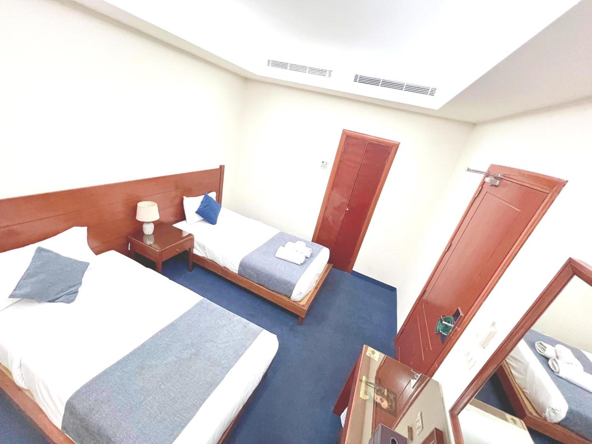 Caesar'S Park Hotel Бейрут Екстериор снимка