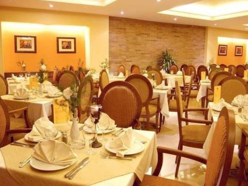 Caesar'S Park Hotel Бейрут Екстериор снимка