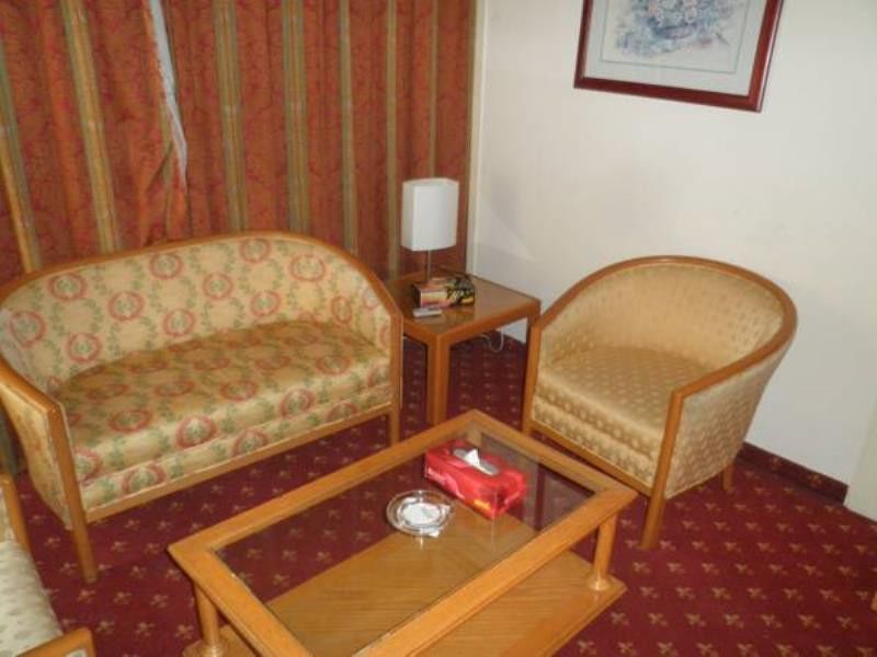 Caesar'S Park Hotel Бейрут Екстериор снимка