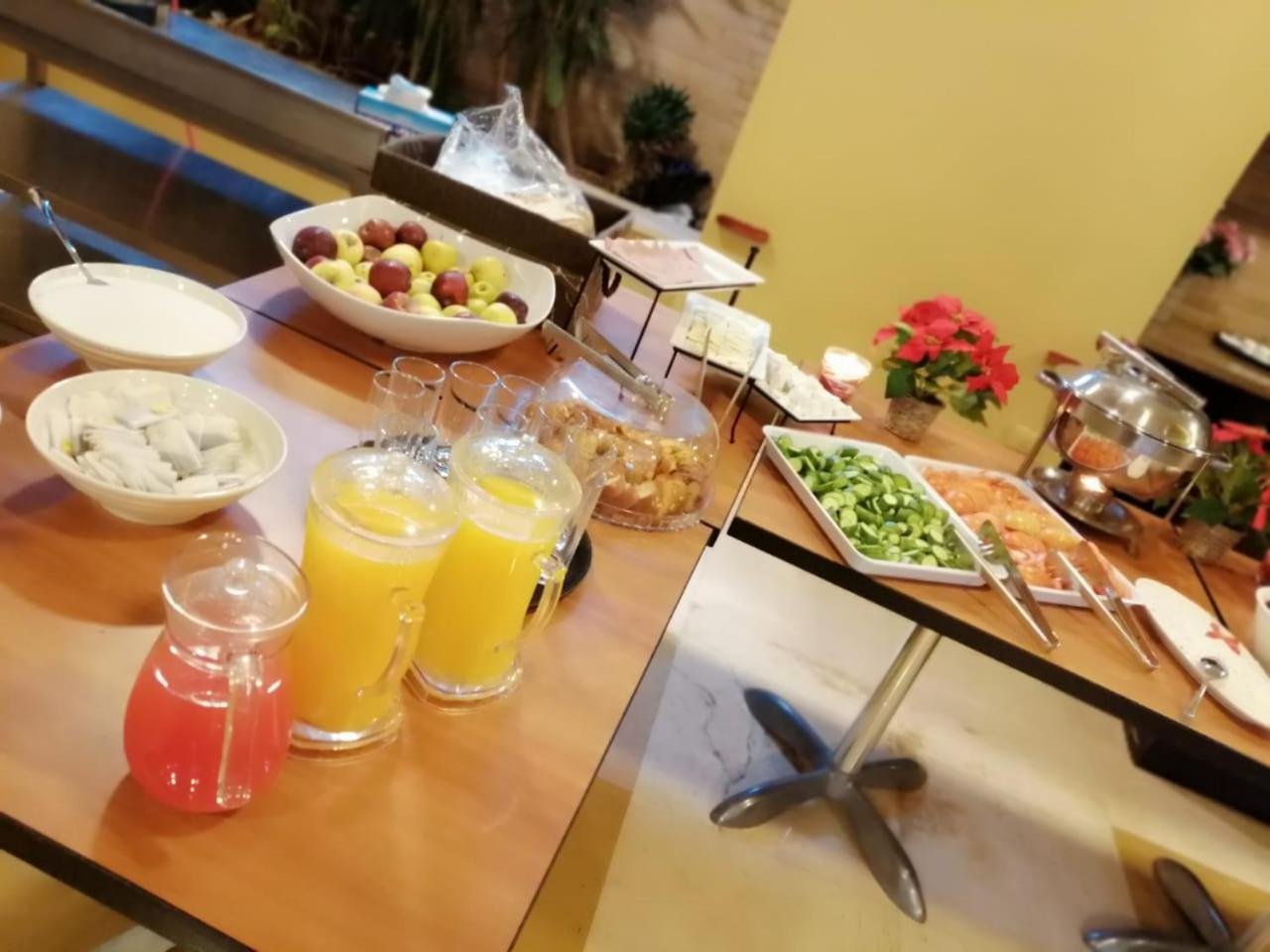 Caesar'S Park Hotel Бейрут Екстериор снимка