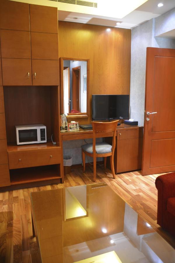 Caesar'S Park Hotel Бейрут Екстериор снимка